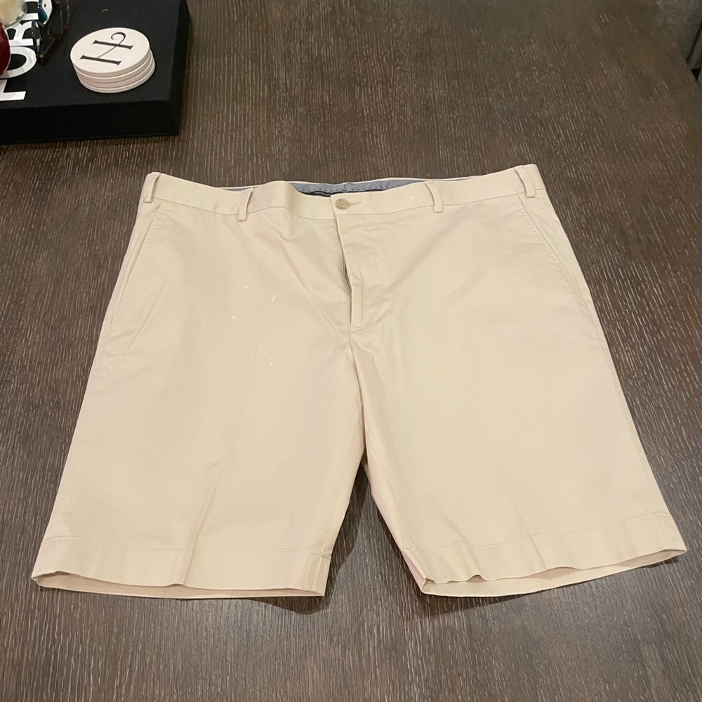 Hart Schaffner and Marx white dress shorts